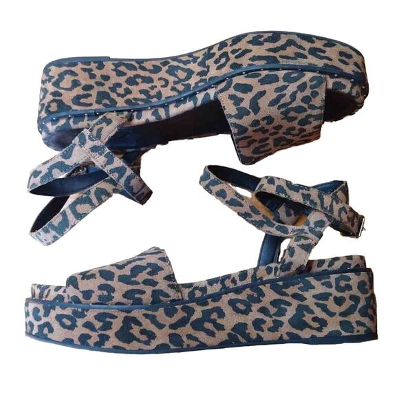 Gianni Bini Leopard Animal Print Y2K 00s Platform Chunky Strappy Sandals Sz 7.5 - Picture 3 of 7